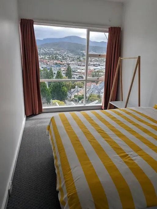 Bayley 1 - Walk To City From 2 Bedroom Apartment With City And Mountain Views Hobart 0*,  Australia
