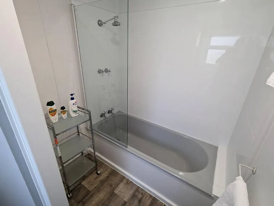 Bayley 1 - Walk To City From 2 Bedroom Apartment With City And Mountain Views Hobart Australia